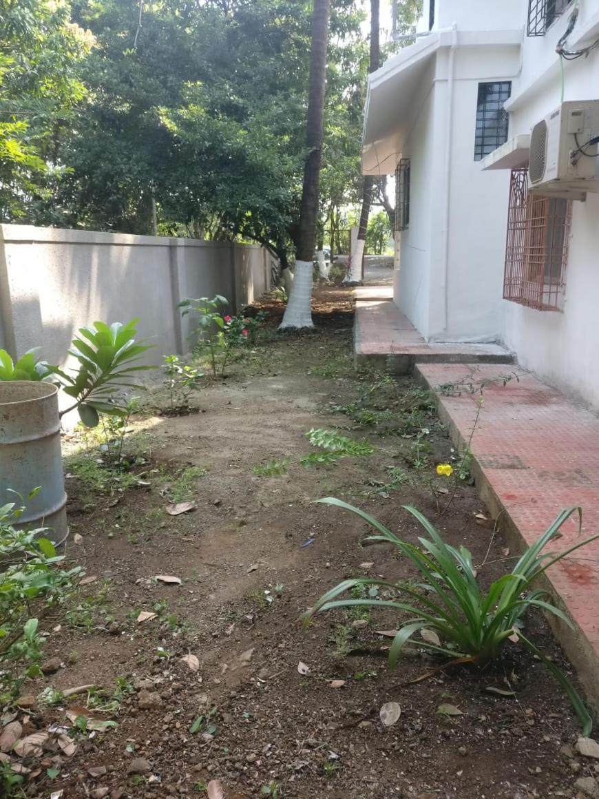 Krushna Kunj Holiday Home Alibag Exterior photo